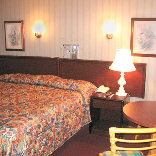 Budget Inn Lynchburg And Bedford Goode Habitación foto